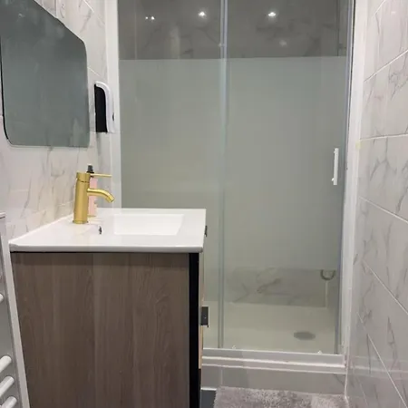 Jacuzzi Tres Silencieux Apartment