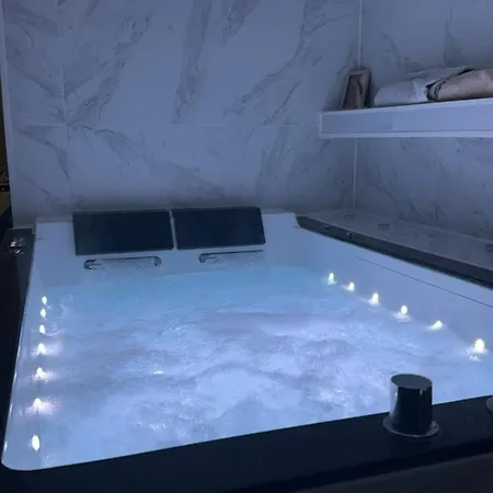 Jacuzzi Tres Silencieux * Deuil-la-Barre