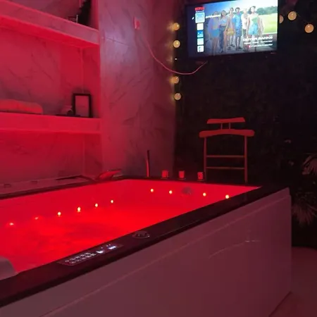 Jacuzzi Tres Silencieux Apartment