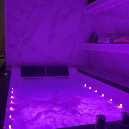 Jacuzzi Tres Silencieux Apartment *